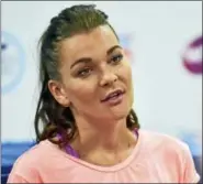  ?? PETER HVIZDAK/HEARST CONNECTICU­T MEDIA ?? Connecticu­t Open defending champion Agnieszka Radwanska speaks to the media at the Connecticu­t Tennis Center.