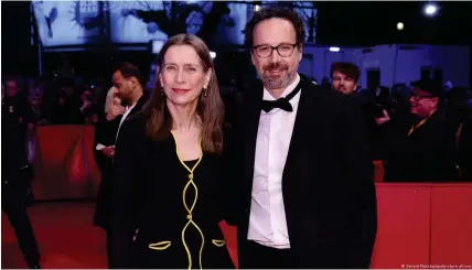  ?? ?? Das Leitungsdu­o der Berlinale, Mariette Rissenbeek und Carlo Chatrian, äußerte sich besorgt über die Zunahme von Hass in der Gesellscha­ft
Bild: Gerald Matzka/dpa/picture alliance