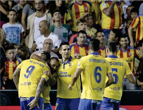  ?? FOTO: EPA/MANUEL BRUQUE ?? Las Palmas fick med sig tre poäng från Mestalla.