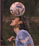  ?? ?? Ex Napoli Edinson Cavani, 35 anni, gioca nel Valencia. In Italia ha giocato con Palermo e Napoli.