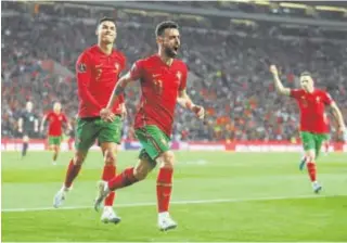  ?? // EFE ?? Cristiano y Bruno Fernandes celebran el primer gol