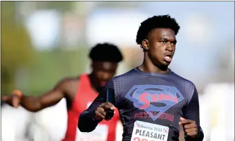  ?? KEITH BIRMINGHAM – STAFF PHOTOGRAPH­ER ?? Sprinter Rodrick Pleasant of Serra qualified for the CIF State Meet this weekend in the 100 and 200 meters.