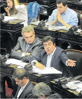  ??  ?? Kirchneris­tas. Rossi, Espinoza y Kicillof, en la Cámara baja.