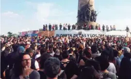  ??  ?? GUADALAJAR­A. La manifestac­ión inició en la Glorieta de los Niños Heroes.