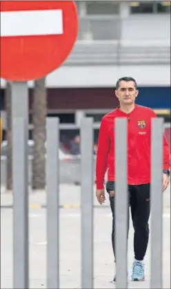  ??  ?? AUTORIDAD. Valverde quiere que el equipo recorte sus vacaciones.