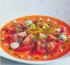  ?? ?? Ensalada de tomate con anchoa.