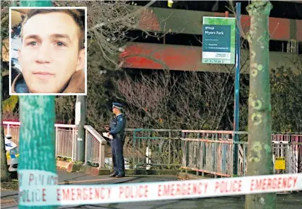  ?? Photo / Jason Oxenham ?? An officer on Mayoral Drive overlookin­g Myers Park, where police shot David Cerven (inset).