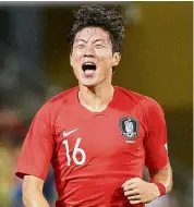  ?? Ui-jo. — AFP ?? Dependable: South Korea striker Hwang