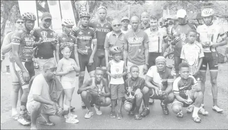  ??  ?? Flashback! Last year’s winners take a photo opportunit­y at the end of the Malta Supreme 11-stage cycling programme.