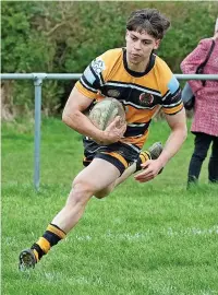  ?? Picture: Brian Rossiter ?? Joe Porter scores a try for Coney Hill against Old Cryptians