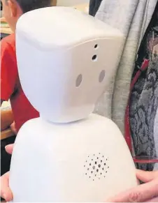  ?? ARKIVFOTO ?? TEMA ROBOT:
Roboten AV1 styres gjennom en app, og fungerer som barns øyne, ører og stemme gjennom 4G-nett og trådløst nettverk, når barna ikke har mulighet til å komme seg ut selv.