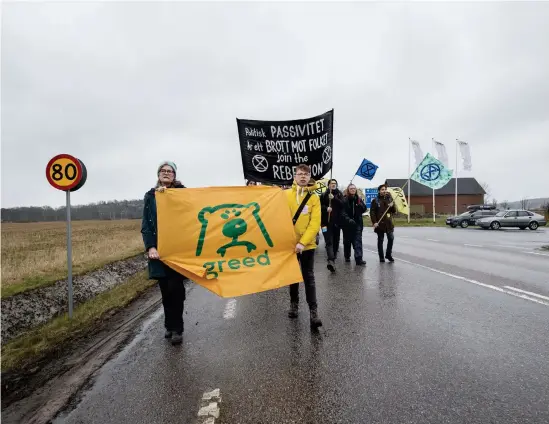  ?? Bild: Edvin Bergstrom ?? Domstolsfö­rhandlinga­rna om Preemraffs utbyggnad lockade demonstran­ter från hela landet.