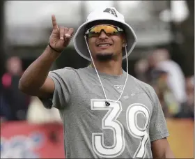  ?? JOHN RAOUX — THE ASSOCIATED PRESS ?? In a Jan. 23, 2020, photo, Pittsburgh Steelers’ Minkah Fitzpatric­k gestures during practice for the Pro Bowl in Kissimmee, Fla.