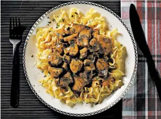  ?? ABEL URIBE/CHICAGO TRIBUNE; SHANNON KINSELLA/FOOD STYLING ?? A dish of beef stroganoff, made with beef tenderloin, a cut of meat that cooks quickly.