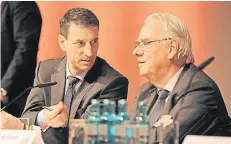  ?? FOTO: HOMÜ ?? Aufsichtsr­atsvorsitz­ender Reinhold Ernst (li.) mit Albrecht Woeste.