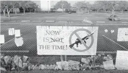  ?? MIKE STOCKER/STAFF PHOTOGRAPH­ER ?? As Michael Shawn Kennedy was being arrested, he said, “I ripped down the anti-gun banner because I am pro-gun,” according to a sheriff’s deputy’s report.