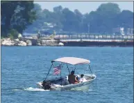  ?? Tyler Sizemore / Hearst Connecticu­t Media file photo ?? The State Bond Commission on Friday approved $1.2 million for the maintenanc­e dredging of Westcott Cove in Stamford.