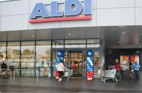  ?? Rr ?? Aldi Nord en Aldi Süd hebben wereldwijd alles samen meer dan 11.000 winkels. De Belgische vestiginge­n vallen onder Aldi Nord.