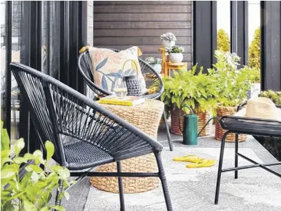 ?? STACEY BRANDFORD ?? Small scale and open-air-style furnishing­s are perfect for small outdoor spaces.
