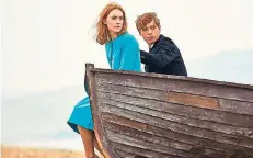  ?? FOTO: DPA ?? Saoirse Ronan als Florence und Billy Howle als Edward