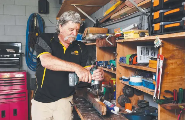  ?? Picture: BRENDAN RADKE ?? GREAT OPTION: Glen Kelb has been a carpenter for 40 years and recommends the job to young people looking to learn a trade.