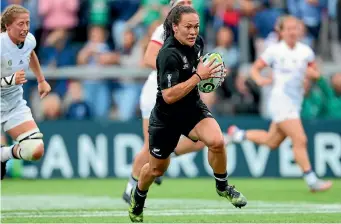  ?? PHOTOSPORT ?? Portia Woodman was one of the Black Ferns stars in their world title victory over England.