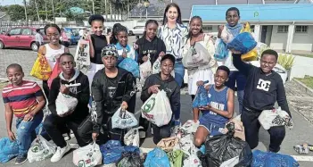  ?? Picture: SUPPLIED ?? POSITIVE CHANGE: Abbotsford Christian School, as part of a community outreach initiative, donated much-needed supplies to Ross Helping Hands Foundation last week.