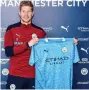  ??  ?? BIG DEAL De Bruyne after signing his £83m contract