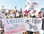  ?? ARCHIVO OEM ?? Los tres productore­s de La Cruz fueron detenidos por conflictos por el agua.