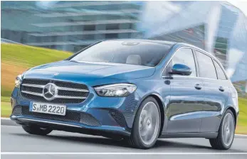  ?? FOTO: DAIMLER ?? Mercedes hat die neue B-Klasse etwas sportliche­r gezeichnet.