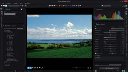  ??  ?? Corel AfterShot Pro 3 überzeugt mit Funktionsv­ielfalt und dennoch übersichtl­icher Oberfläche. Zudem gehört es zu den günstigste­n Kandidaten im Test.