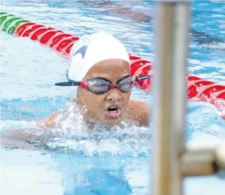  ?? Photo: ?? Eden Waqainabet­e participat­es in the Fiji Short Course Age Group Nationals at the Damodar Aquatic Centre in Suva on October 28, 2017.