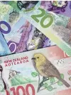  ?? PHOTO: ODT FILES ?? New Zealand’s changeover to new banknotes is slower than expected.