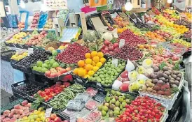  ??  ?? Mercado. Hay una mayor demanda de alimentos sanos y frescos.