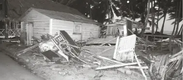 ?? VÍCTOR RAMÍREZ/LISTÍN DIARIO ?? Los vientos del poderoso ciclón Irma causaron múltiples daños en las provincias María Trinidad Sánchez y Samaná.