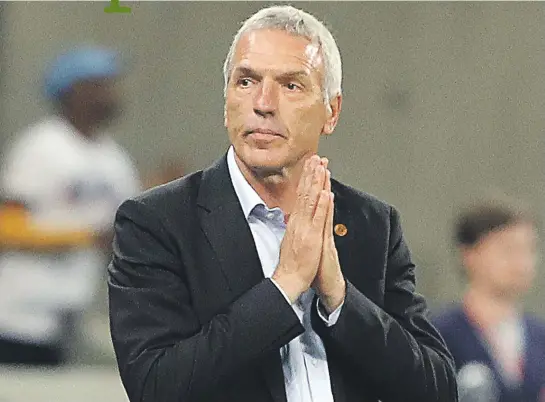  ?? Picture: Gallo Images ?? EASY DOES IT. Kaizer Chiefs coach Ernst Middendorp is going back to the tried and tested for their Absa Premiershi­p clash against Bloemfonte­in Celtic in Durban tonight.