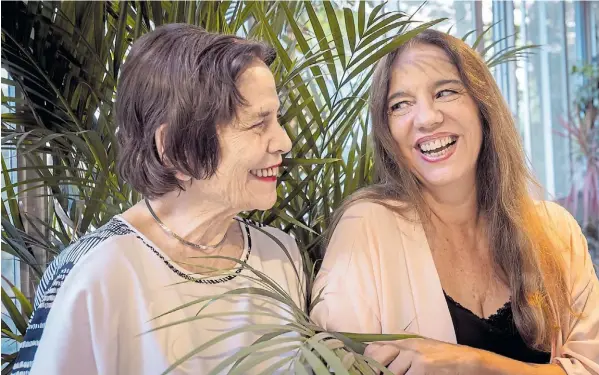  ?? MARIANA NEDELCU ?? Amigas. Manso (75 años) y Pelicori (67) tienen un vínculo que se remonta a 2001, cuando Leonor la dirigió a Ingrid en “Cianuro a la hora del té”.