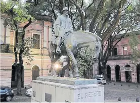  ?? DIEGO WALDMANN ?? Tradición. Los domingos se hace la feria gauchesca.