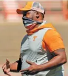  ?? TENNESSEE ATHLETICS PHOTO / ANDREW FERGUSON ?? Tennessee running backs coach Jay Graham instructs his players during a recent practice inside Neyland Stadium.
