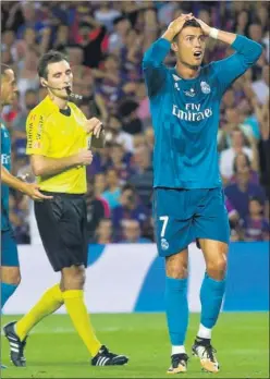  ??  ?? POLÉMICA. Cristiano no daba crédito a la decisión de De Burgos.