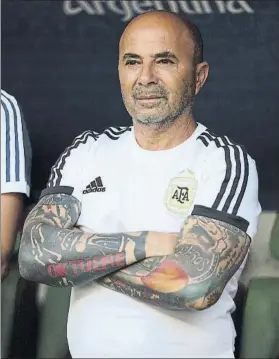  ?? FOTO: GETTY ?? Sampaoli, señalado No ha sabido rodear a Messi y ha pagado por sus inventos