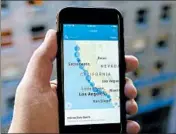  ?? ERIC RISBERG/AP ?? The new YourCoast app shows users a map of more than 1,500 public access points along the California coast.