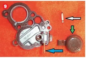  ?? ?? GS carb top removed (blue arrow = float pivot; white arrow = needle valve; and green arrow = float).