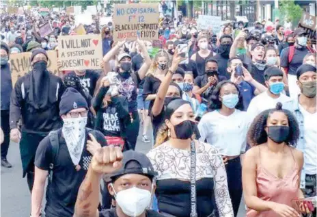  ?? PHOTO: YAHOO ?? Protests rock dozens of cities in the United States for the fourth day in response to killing of George Floyd by the Police… yesterday.