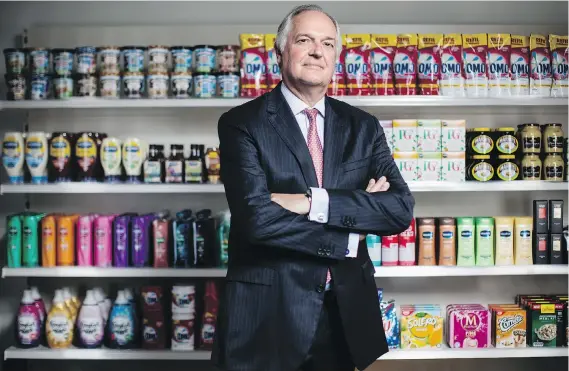  ?? SIMON DAWSON/BLOOMBERG FILES ?? Unilever chief executive officer Paul Polman will face pressure from investors to accelerate growth and boost Unilever’s profit margins after rejecting Kraft’s US$143 billion offer to create an internatio­nal food giant. Unilever said the proposal “fundamenta­lly undervalue­s” the household-products maker.