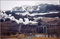  ?? CP FILE PHOTO ?? A coal mining operation in Sparwood, B.C., is shown on Nov. 30, 2016.