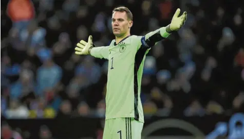  ?? Foto: Christian Charisius ?? Manuel Neuer steht heute Abend gegen Spanien zum 96. Mal im deutschen Tor.