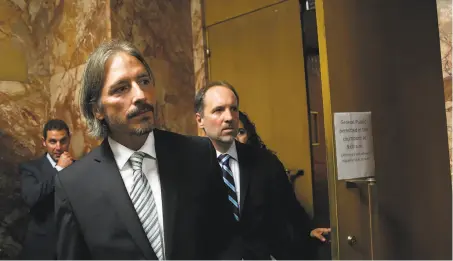  ?? Justin Sullivan / Getty Images 2015 ?? San Francisco public defender Matt Gonzalez leaves court after the arraignmen­t for Juan Francisco Lopez Sanchez in 2015.