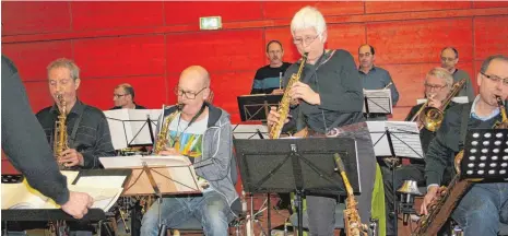  ?? FOTO: FRANZ MAYER ?? Eine wahre Solistenpa­rade bot das Werkstattk­onzert der Esslinger Hornblower Bigband.