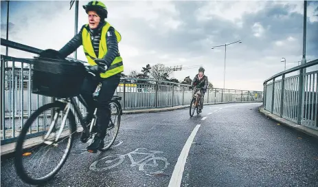  ?? FOTO: MIKAEL ANDERSSON/DIREKTPRES­S ?? STAD. Upplands ska bli en cykelstad.